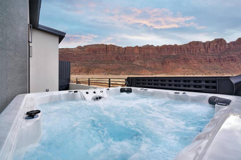 Vizcaya #5 - Moab'S Newest Luxury Rental With Private Hot Tub Exterior foto